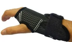 Demon Unisex Wrist Guard -Snowboards Verkoop demon wrist protection unisex thumb2 1845