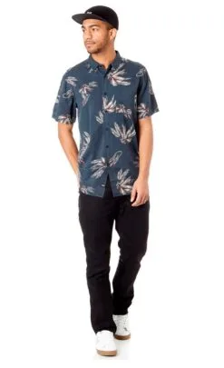 Globe Appleyard Howler SS Shirt Midnight (L Only) -Snowboards Verkoop globe appleyard howler ss shirt model 20846